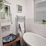 公寓 Trinity 2 Bed With Mezzanine