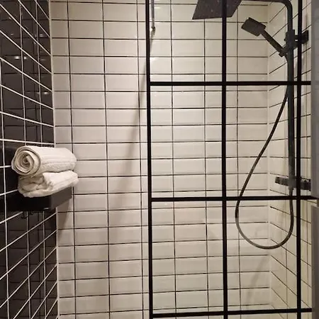 Trinity 2 Bed With Mezzanine 아파트 *