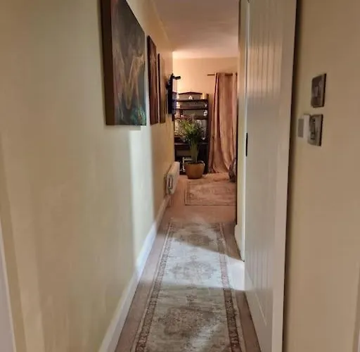 Trinity 2 Bed With Mezzanine Apartment *