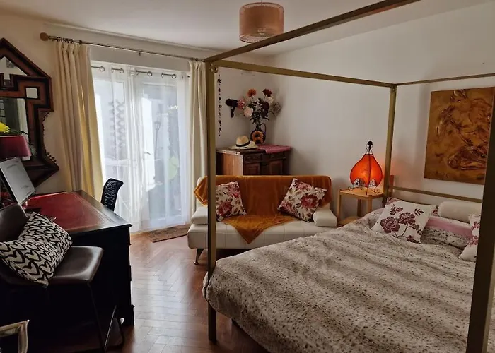 Trinity 2 Bed With Mezzanine Dublin