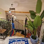 Lägenhet Trinity 2 Bed With Mezzanine Dublin