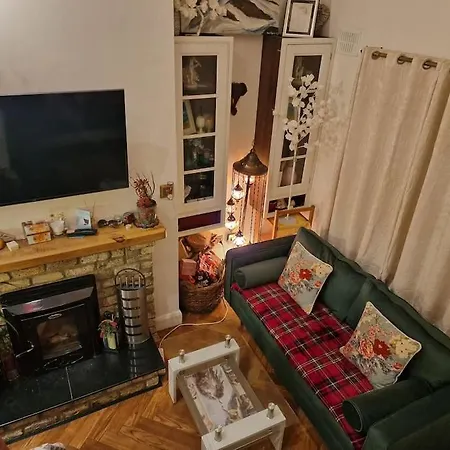 Trinity 2 Bed With Mezzanine Appartement *